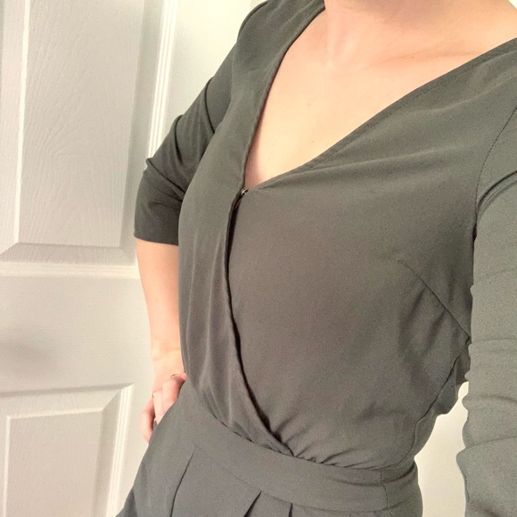 Beautiful Green Romper - Picture 4 of 7